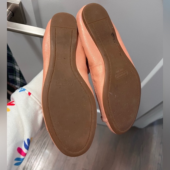 Coach ballet flats women’s shoes size 6 pale pink slip on - Picture 2 of 13